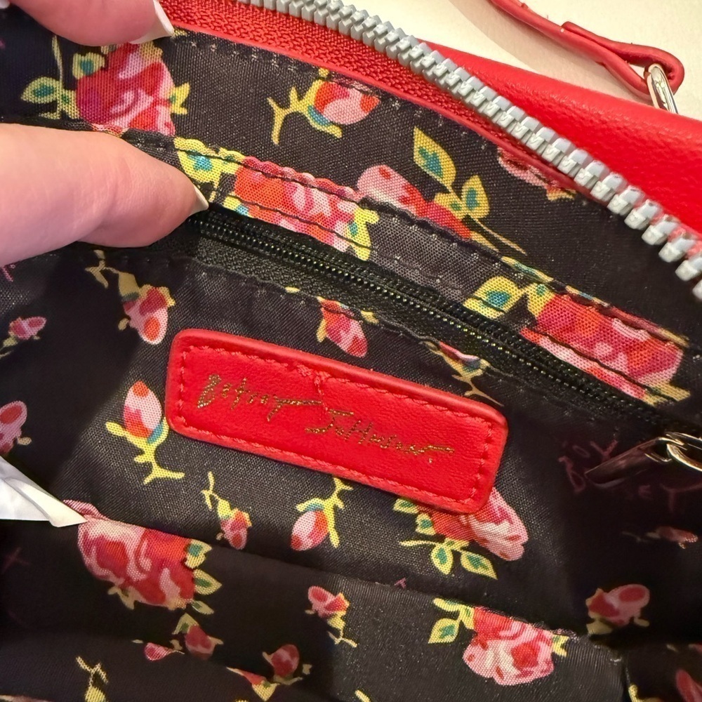 Betsey Johnson adorable red clutch/crossbody bag - Picture 8 of 11